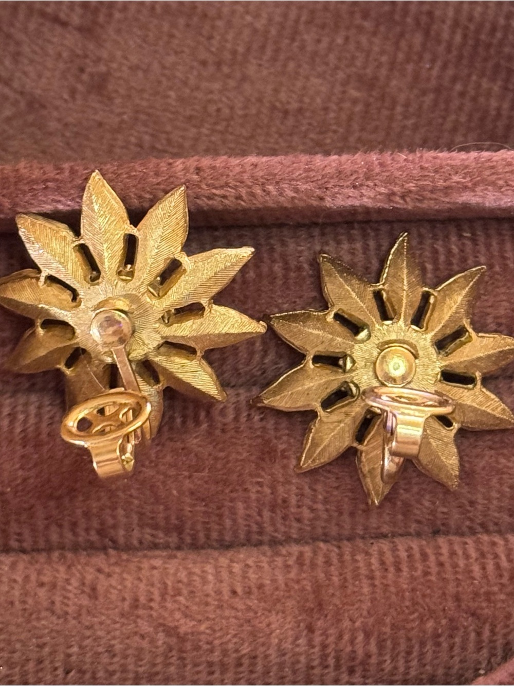 Gold Sunflower Vintage Earrings - Picture 12 of 14